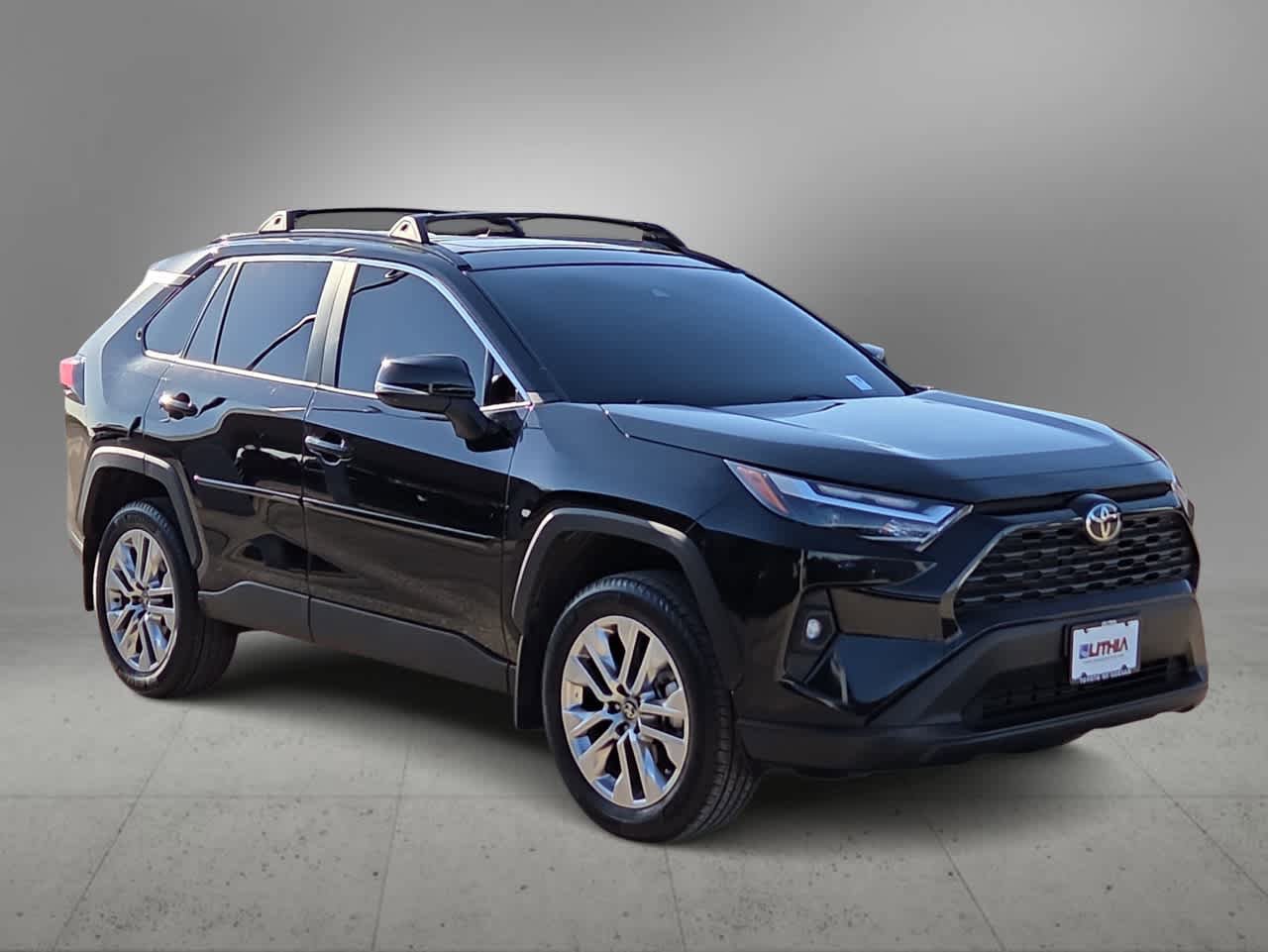 Used 2025 Toyota RAV4 XLE Premium FWD image 2