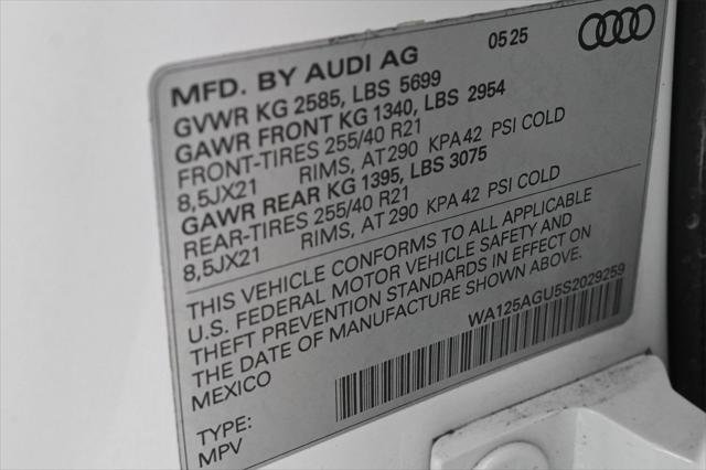 Certified 2025 Audi SQ5 Premium Plus w/ Premium Plus Package AWD/4WD image 28