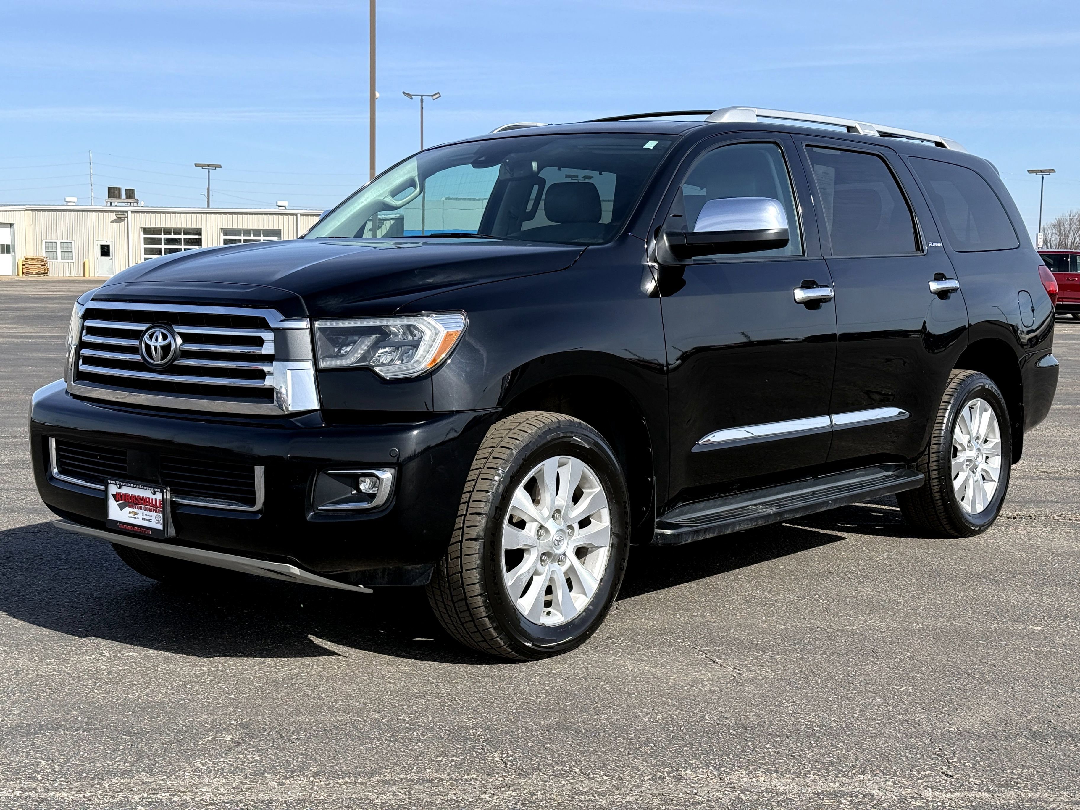 Used 2019 Toyota Sequoia Platinum w/ Four Season Floor Mat Package image 7