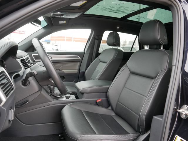 Certified 2023 Volkswagen Atlas Cross Sport SEL R-Line image 15