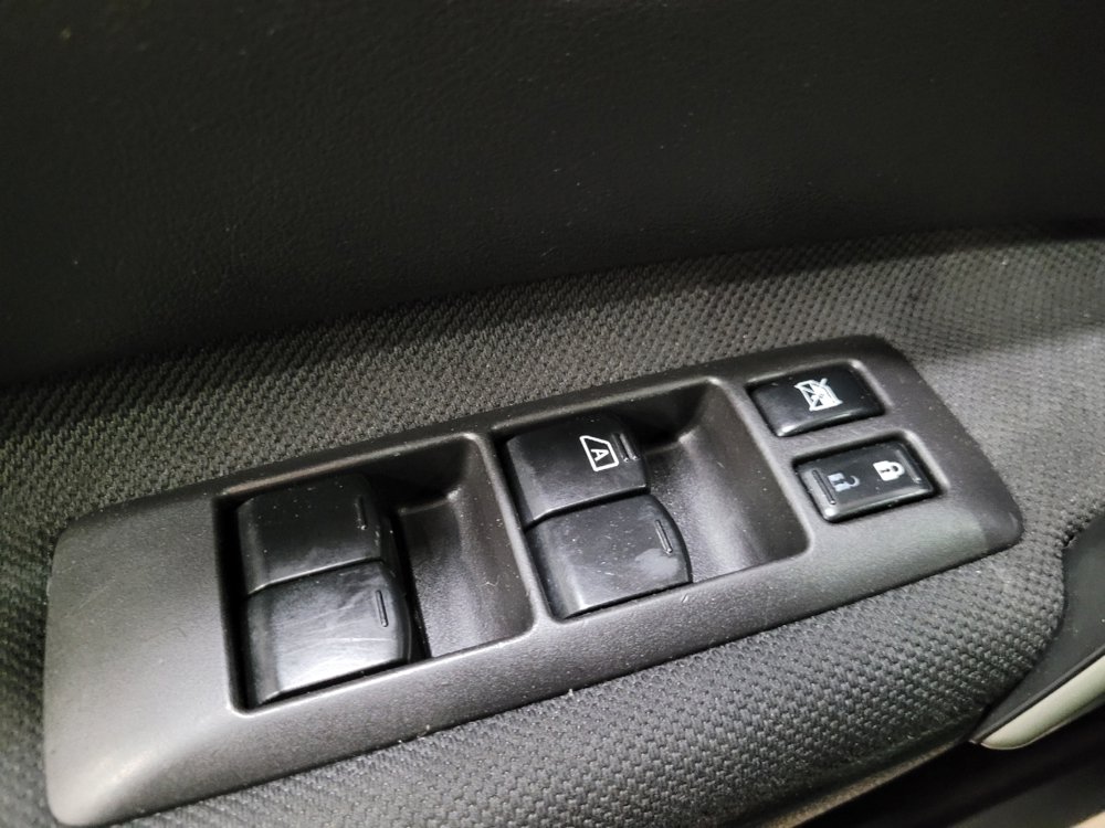 Used 2014 Nissan Rogue S AWD/4WD image 27