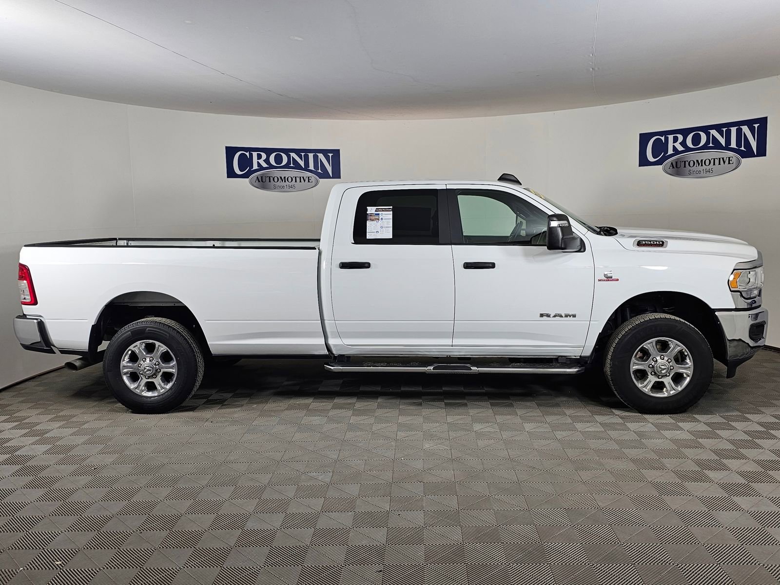 Used 2024 RAM 3500 Big Horn image 6