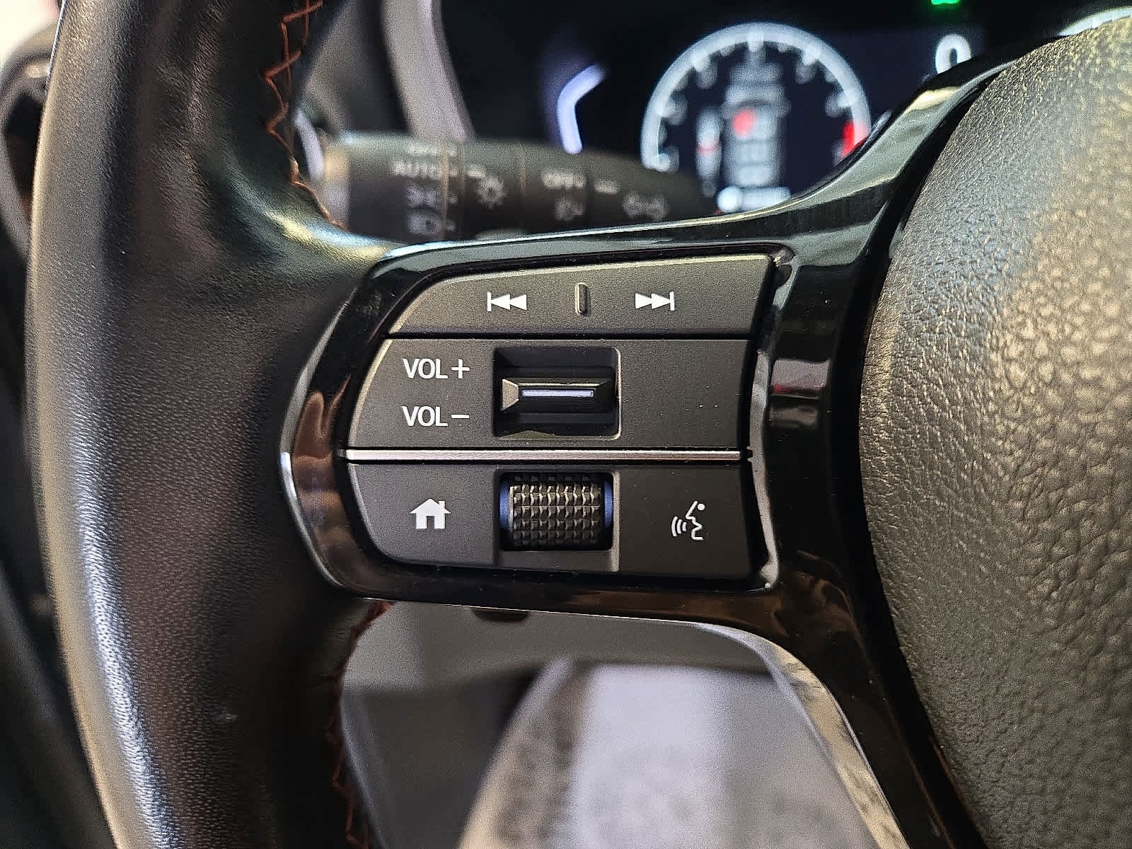 Certified 2025 Honda Pilot TrailSport image 23