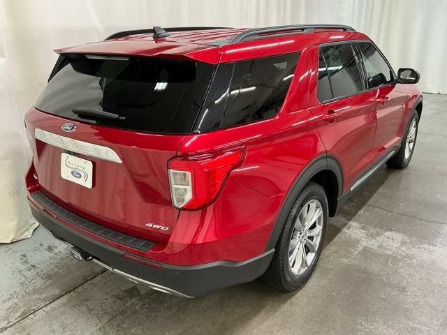 Used 2023 Ford Explorer XLT w/ Equipment Group 202A AWD/4WD image 3