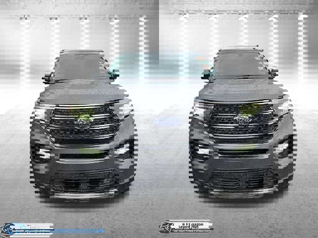 Used 2023 Ford Explorer XLT w/ Equipment Group 202A image 4