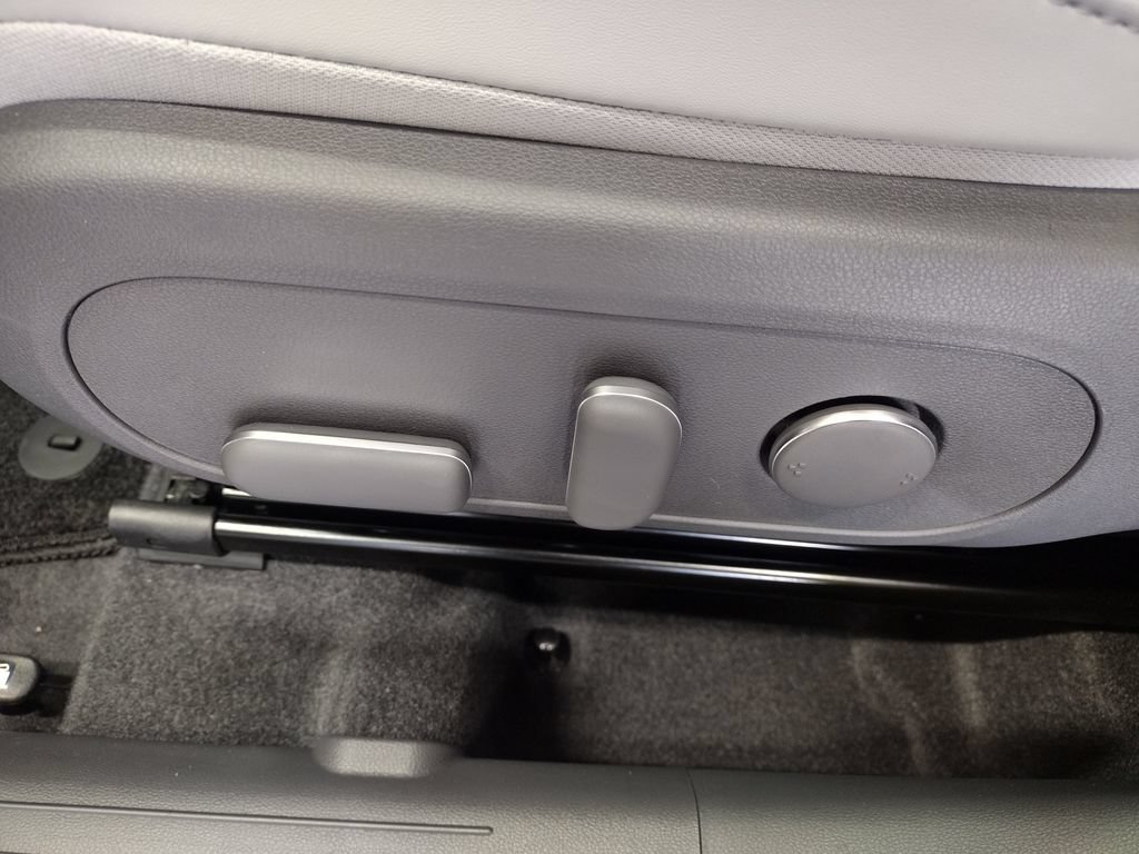 New 2026 Hyundai Kona SEL Premium AWD/4WD image 18