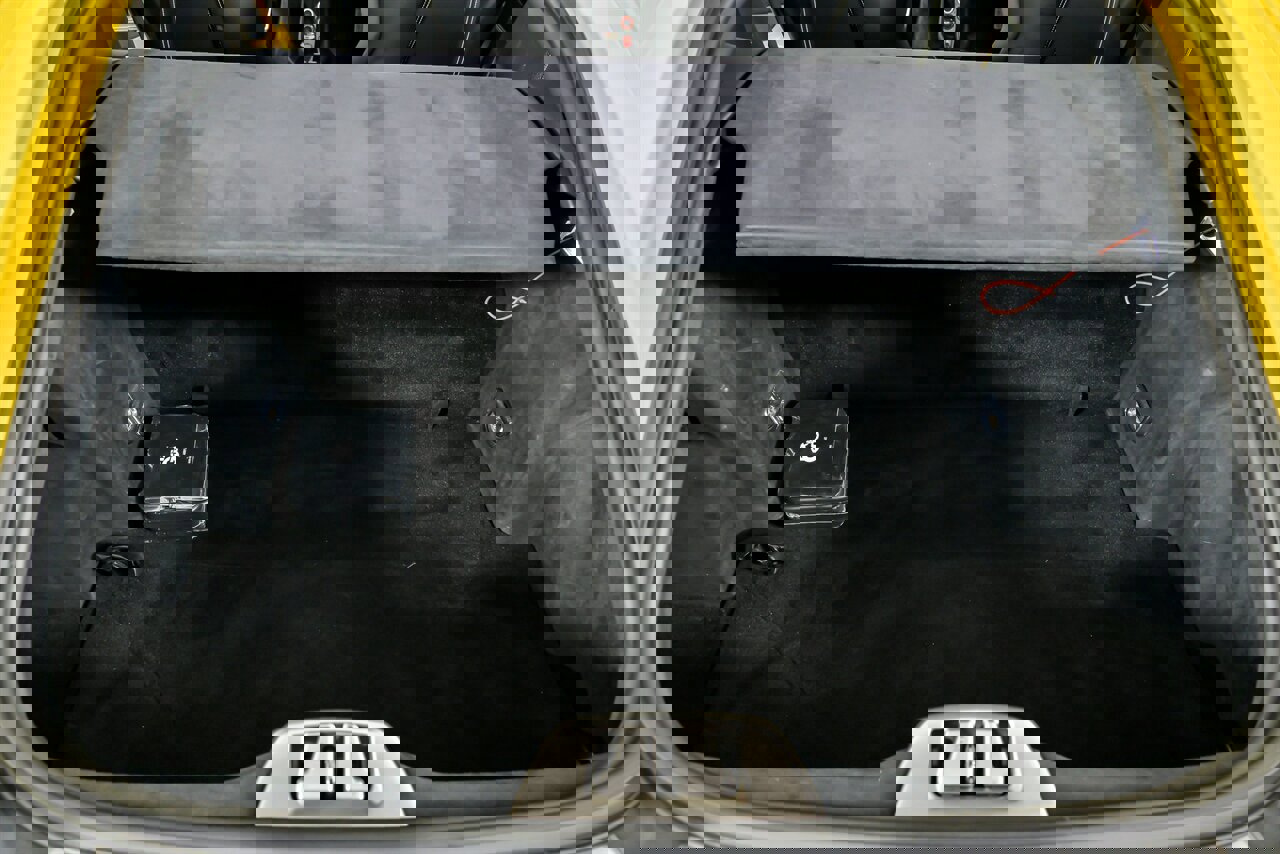 Used 2019 Ferrari 812 Superfast image 16