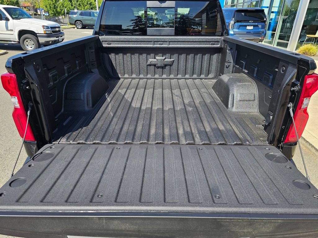 New 2026 Chevrolet Silverado 1500 High Country w/ Technology Package AWD/4WD image 13
