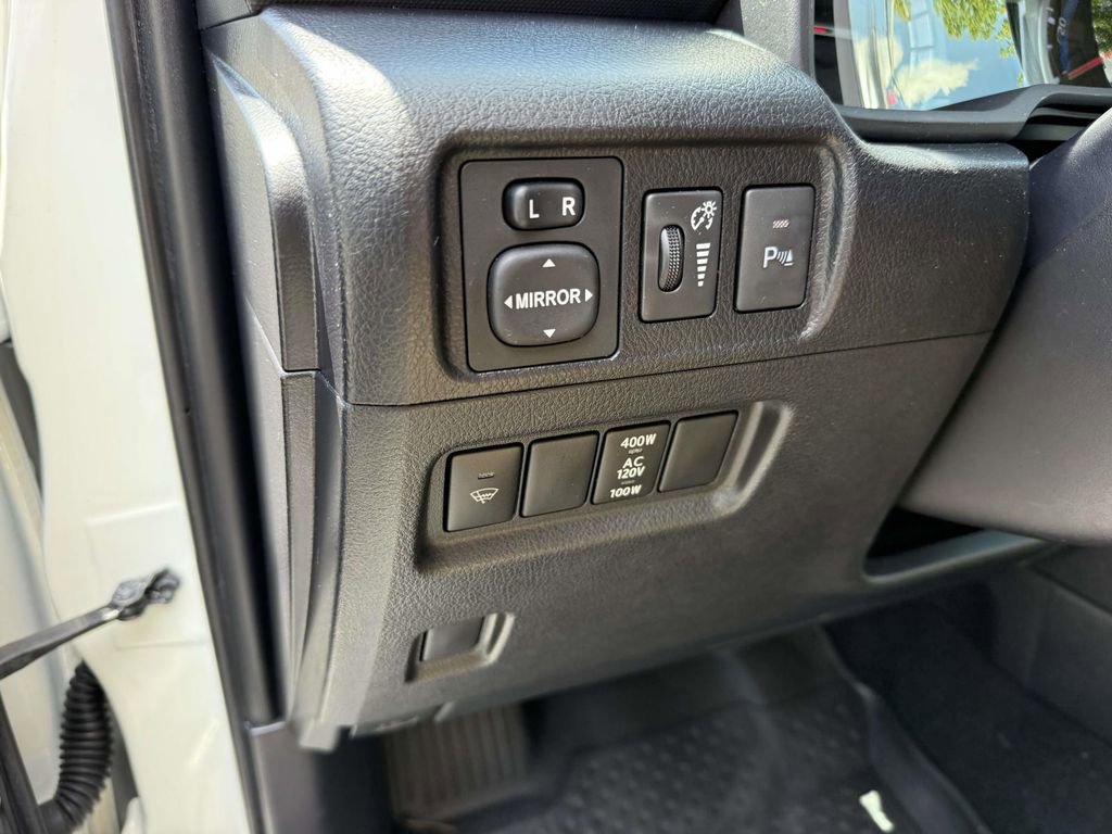 Used 2017 Toyota 4Runner Limited AWD/4WD image 20