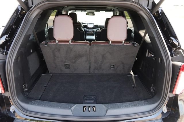 Used 2020 Ford Explorer Platinum AWD/4WD image 7