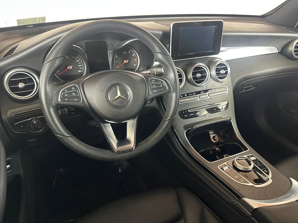 Used 2018 Mercedes-Benz GLC 300 4MATIC image 25