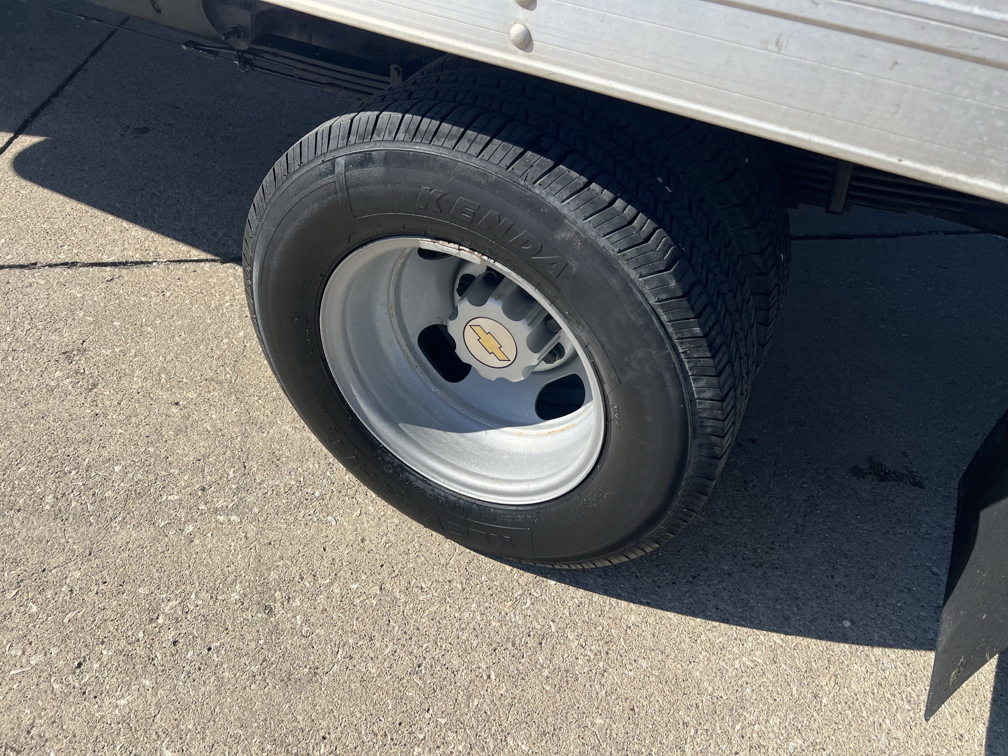 Used 2015 Chevrolet Express 3500 Extended image 8