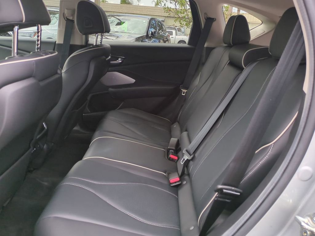 Certified 2025 Acura RDX SH-AWD w/ Advance Package image 14