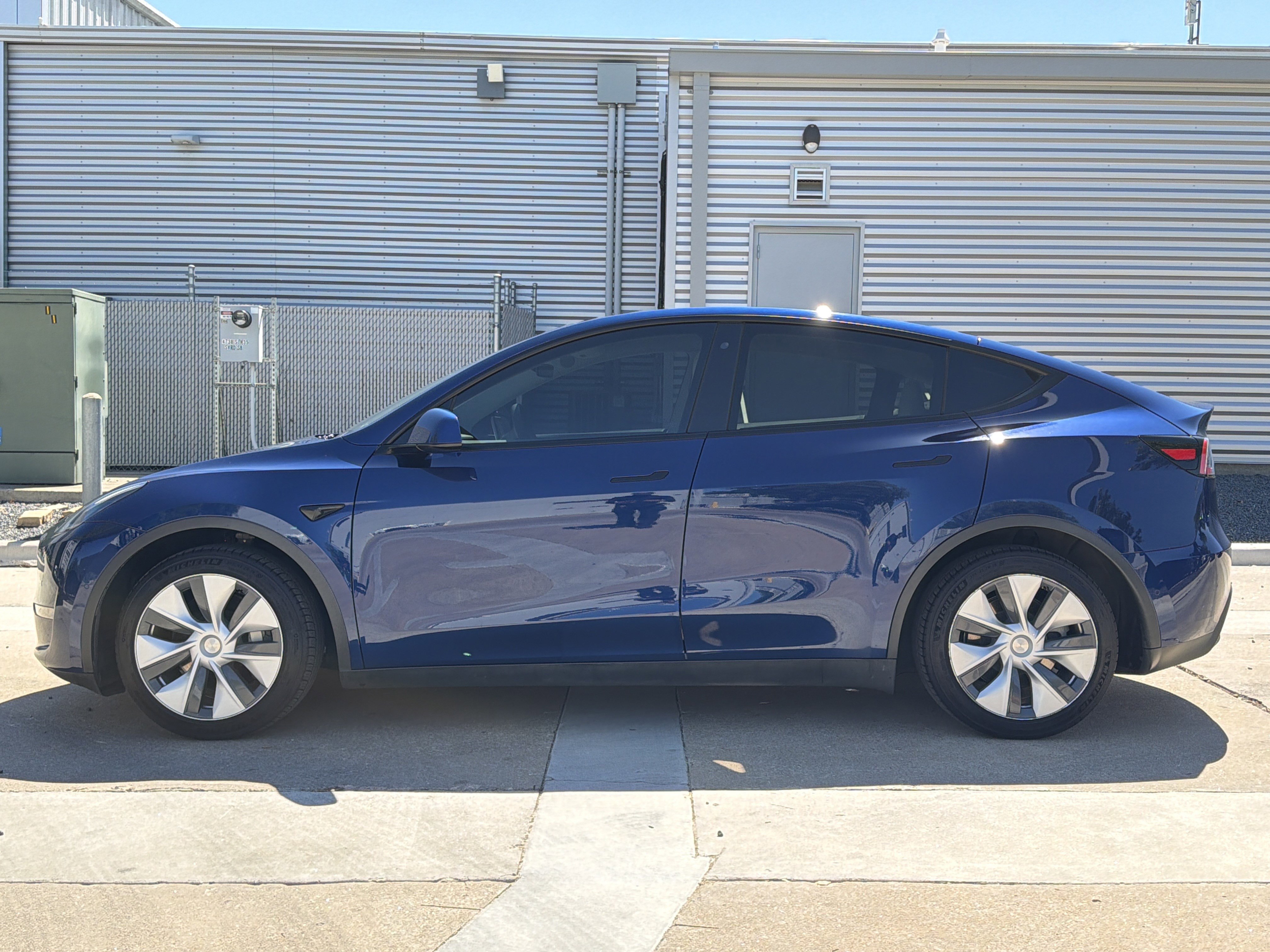 Used 2020 Tesla Model Y Long Range image 11