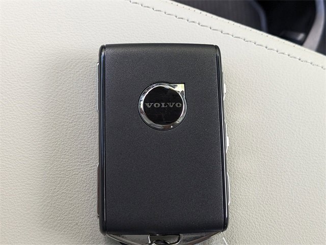 New 2025 Volvo XC60 B5 Ultra w/ Protection Package Premier image 32