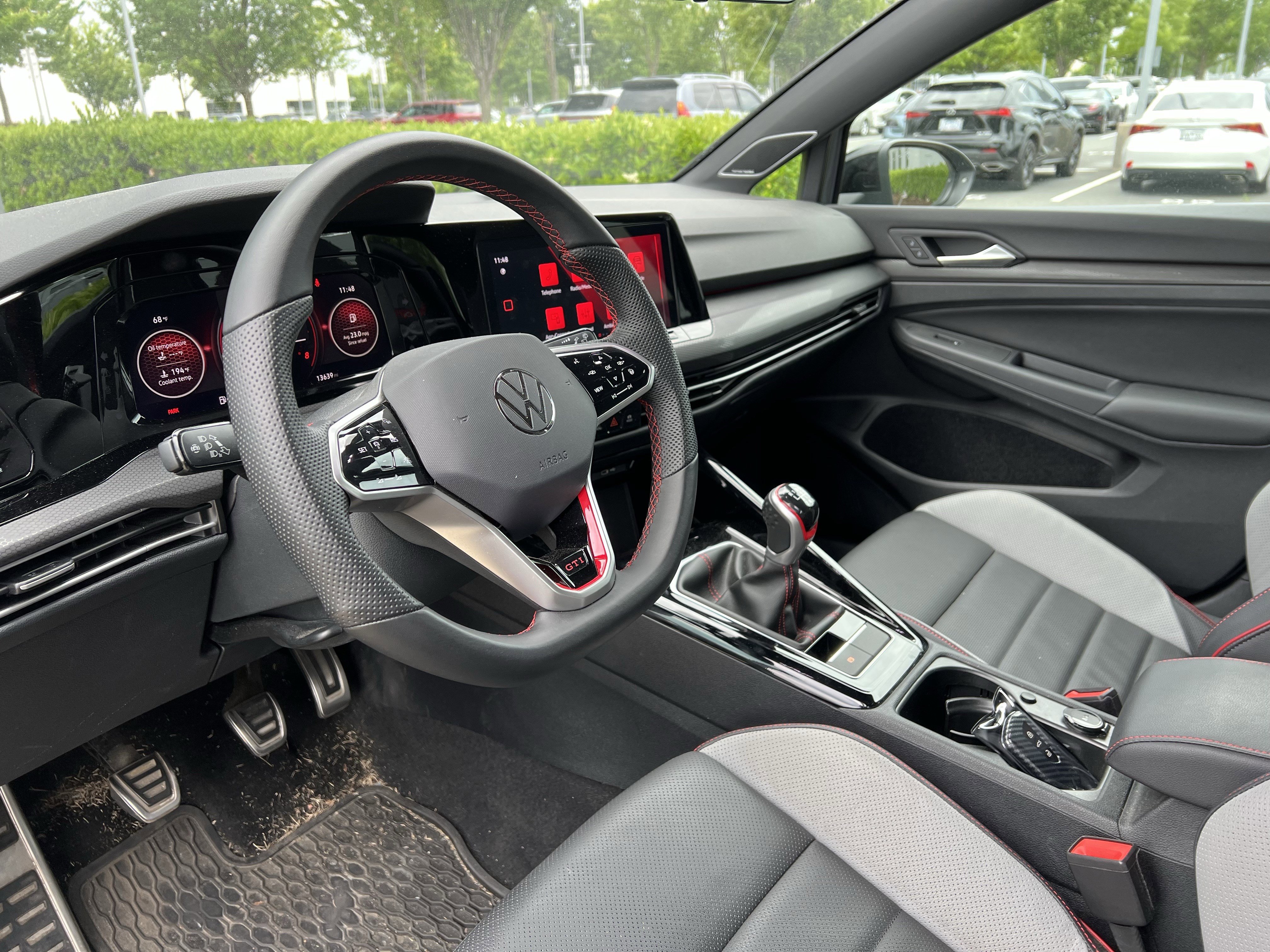 Used 2024 Volkswagen GTI SE FWD image 17