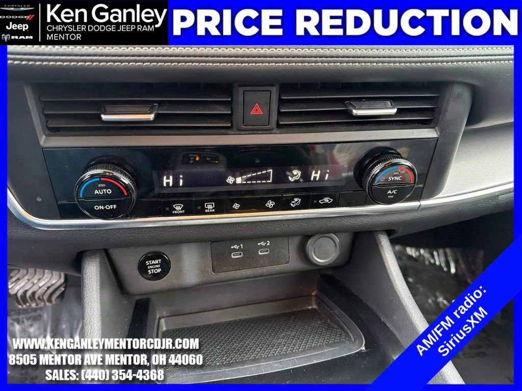 Used 2024 Nissan Rogue SV image 15