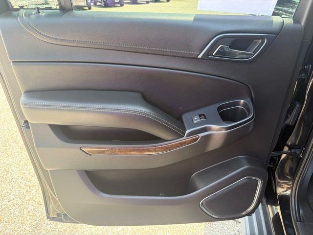 Used 2018 Chevrolet Suburban LT AWD/4WD image 14