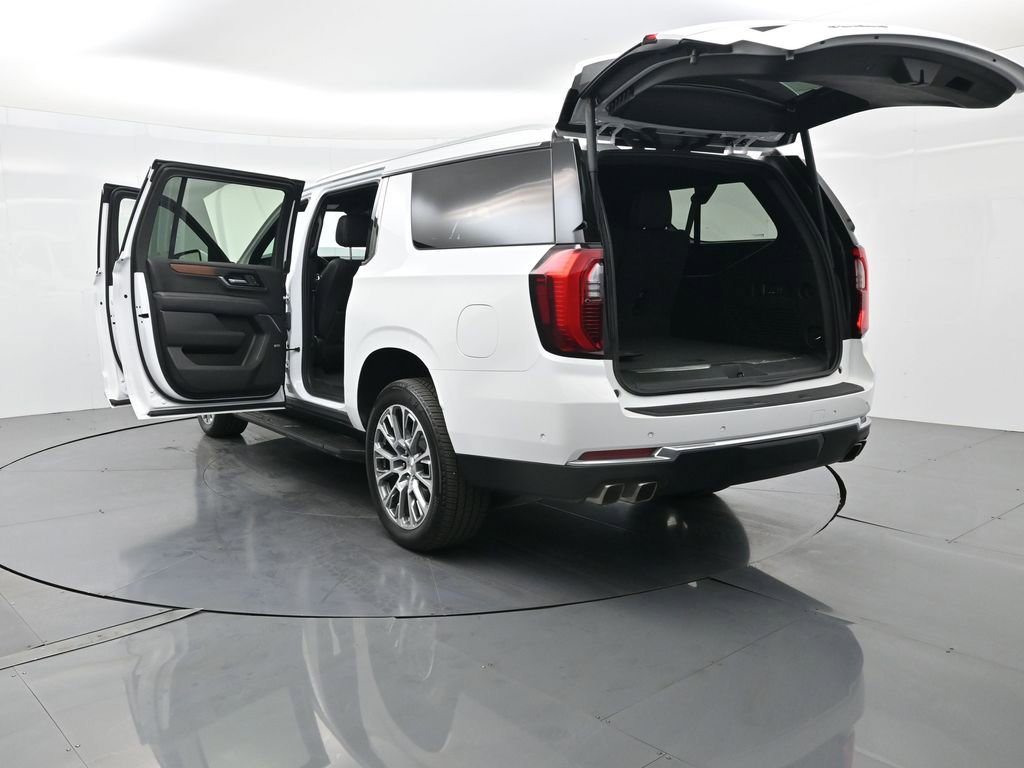 Used 2025 GMC Yukon XL Denali image 42