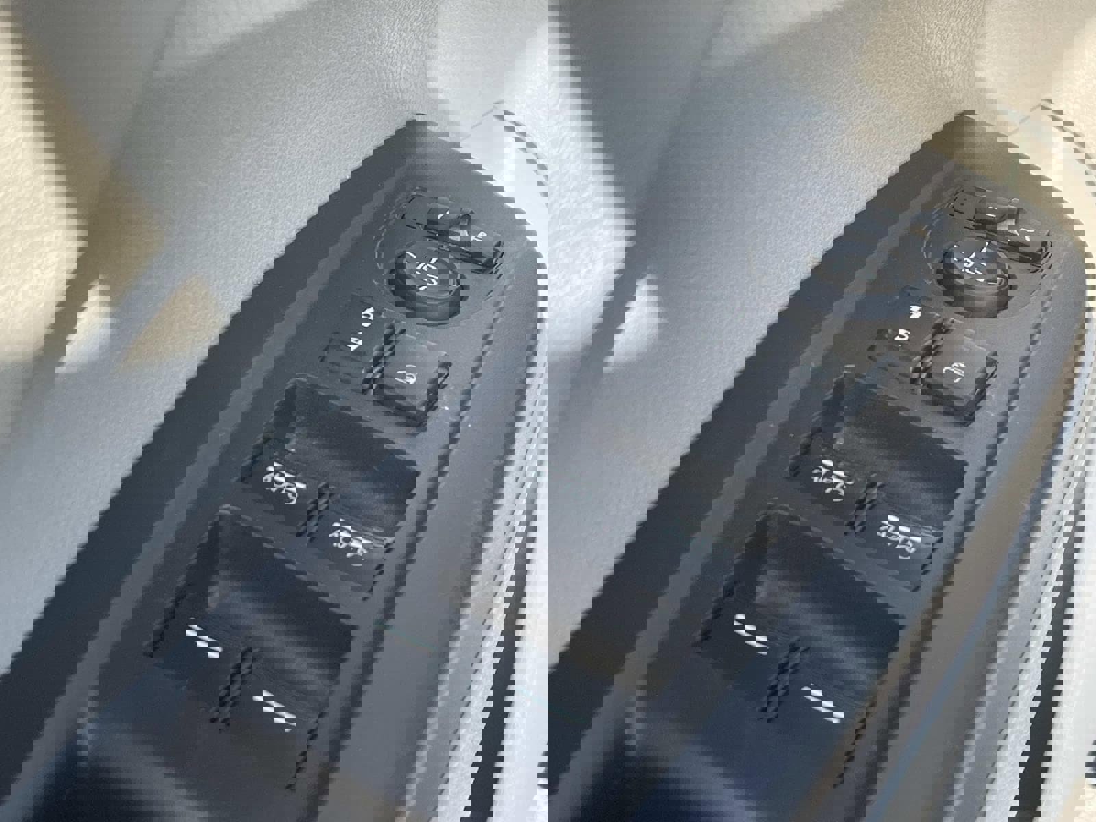 Used 2017 Acura RDX FWD w/ Advance Package image 15