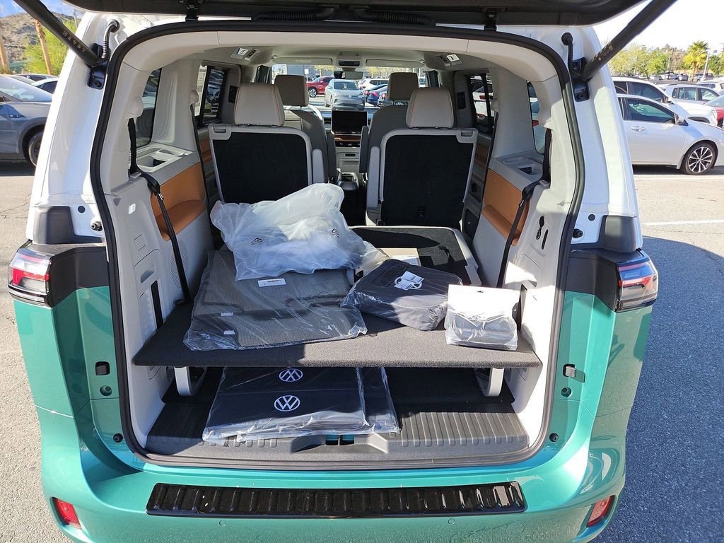 New 2025 Volkswagen ID. Buzz Pro S Plus AWD/4WD image 18