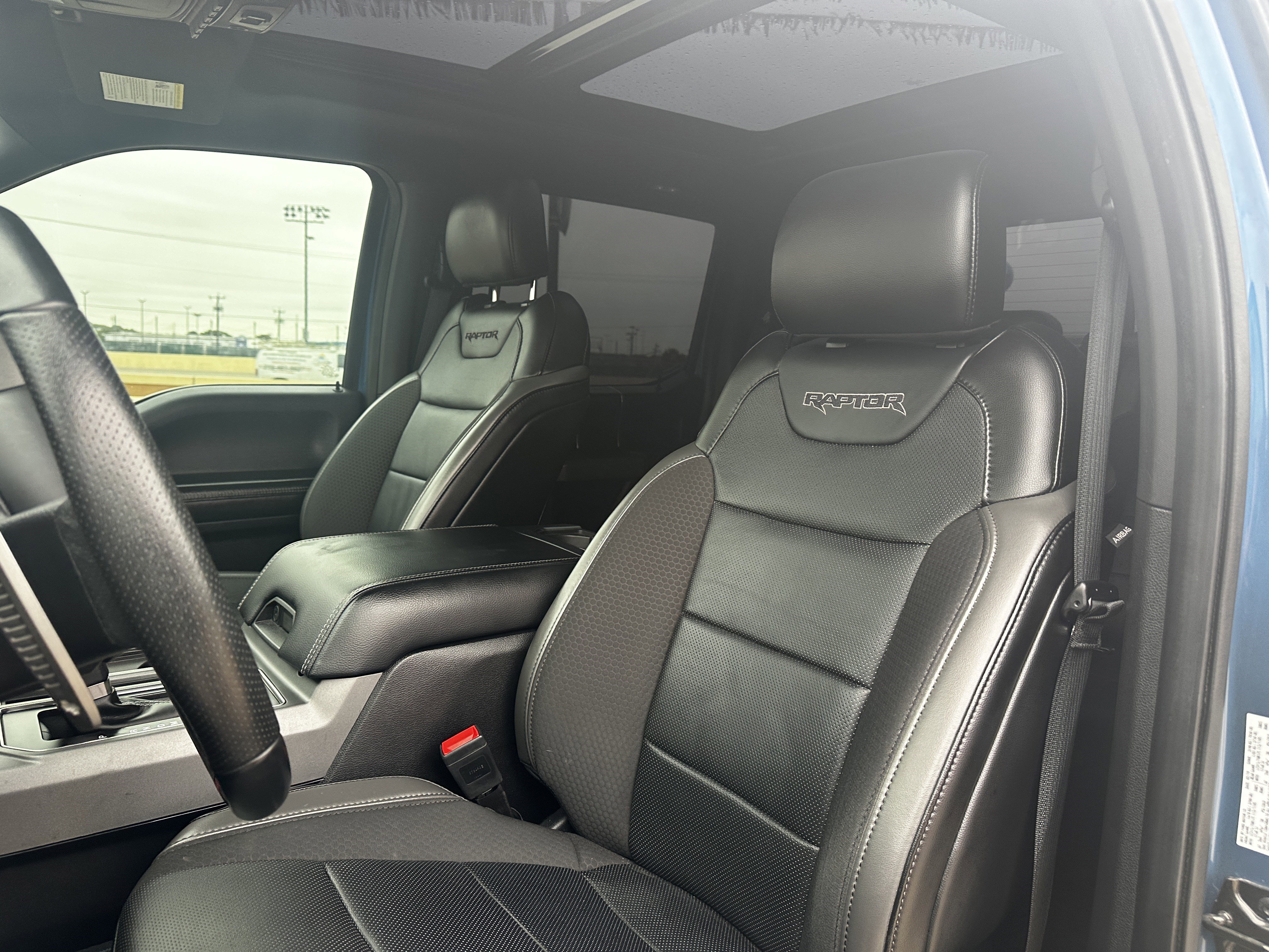 Used 2019 Ford F150 Raptor w/ Equipment Group 802A Luxury AWD/4WD image 11