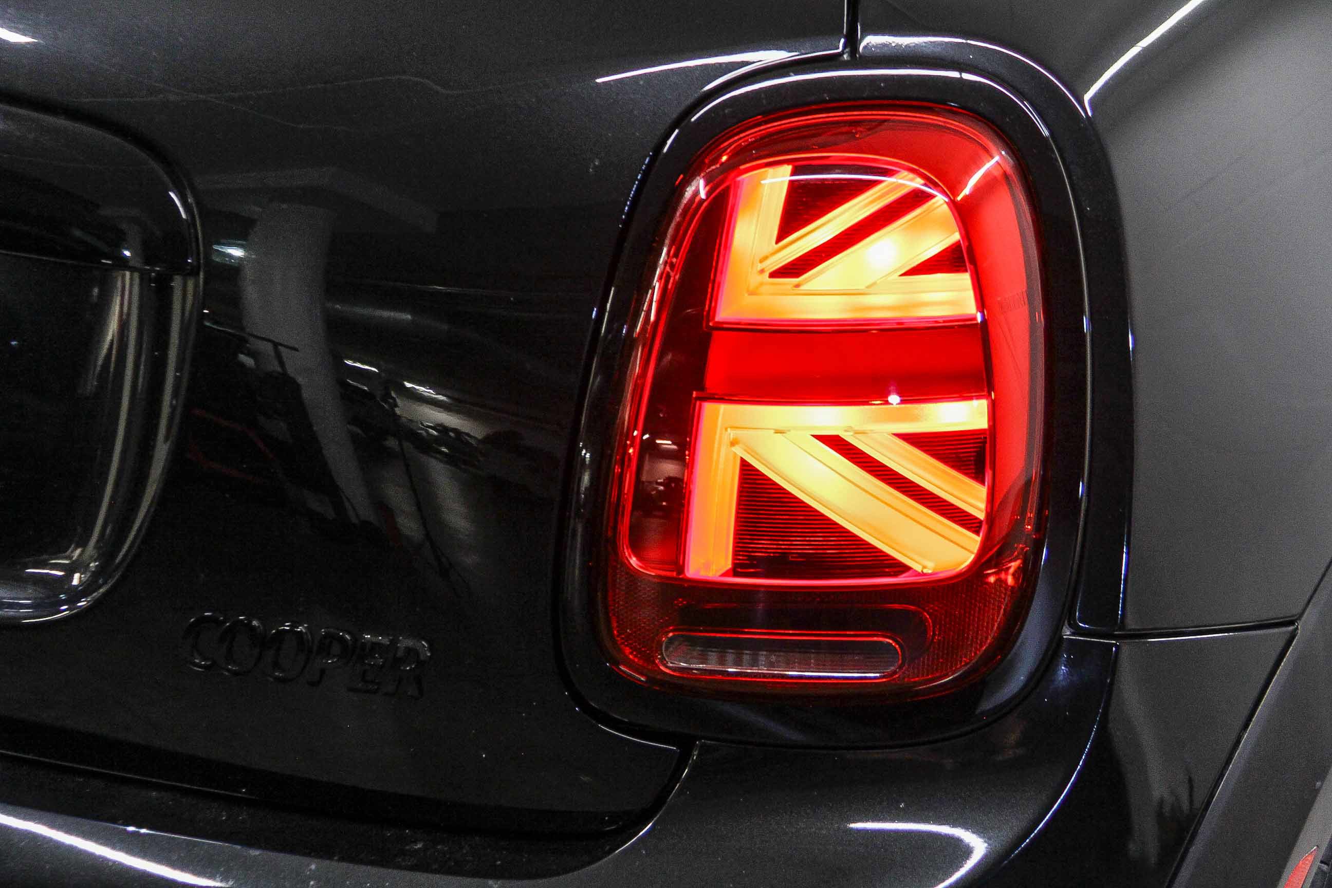 Certified 2024 MINI Cooper SE image 7