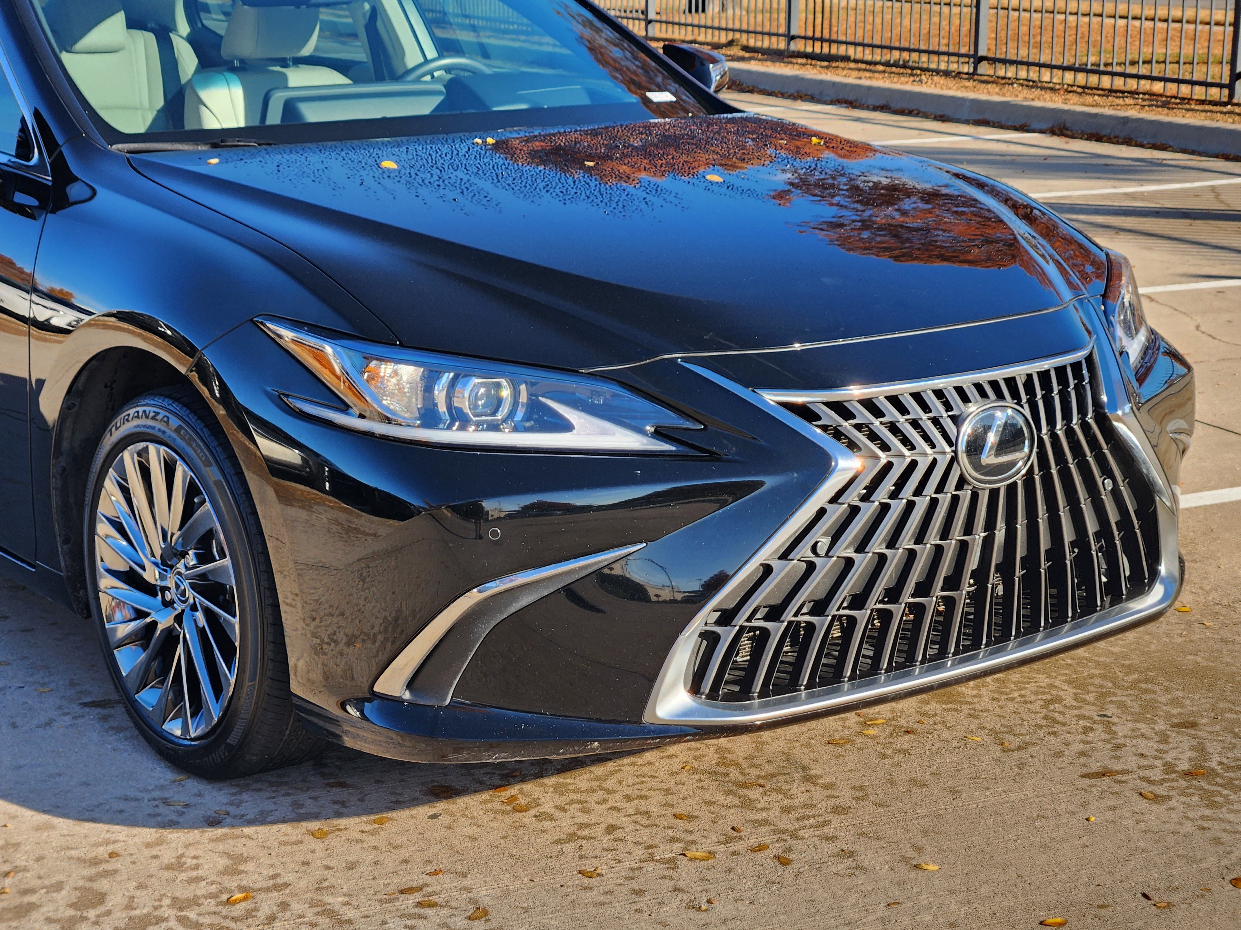 Used 2024 Lexus ES 350 w/ Luxury Package image 7