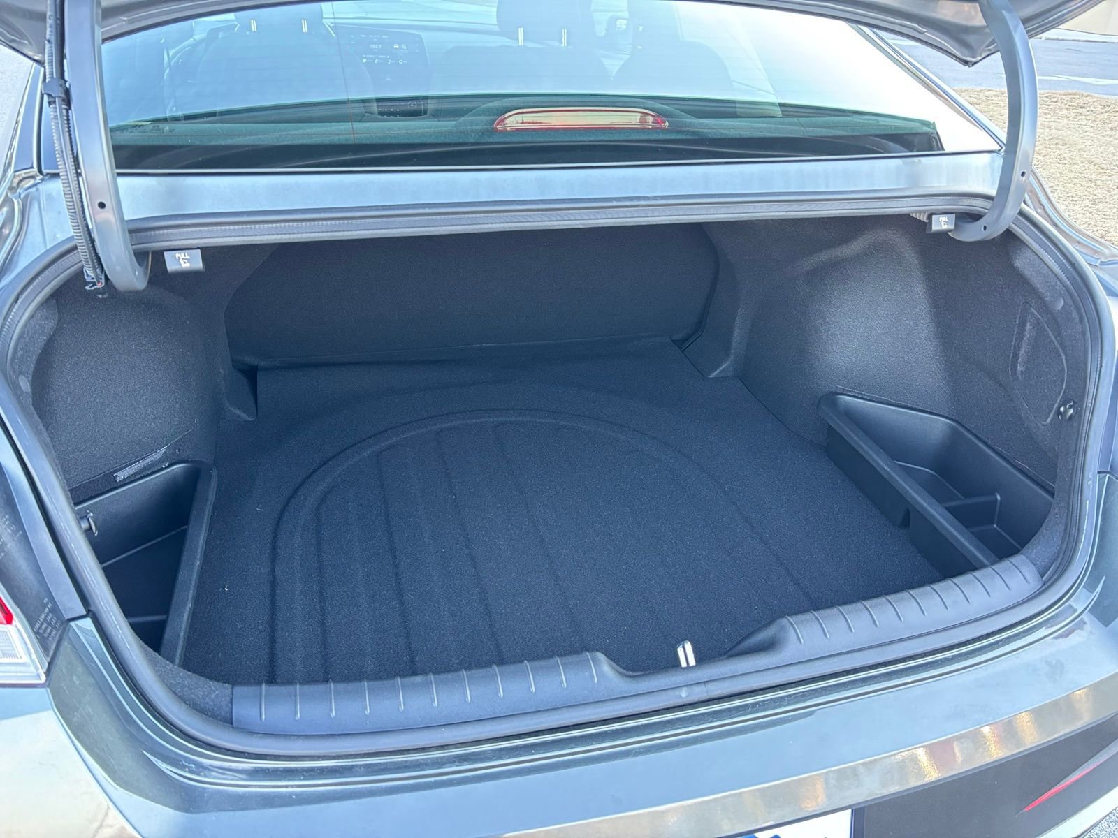 Certified 2025 Hyundai Elantra Sport image 20