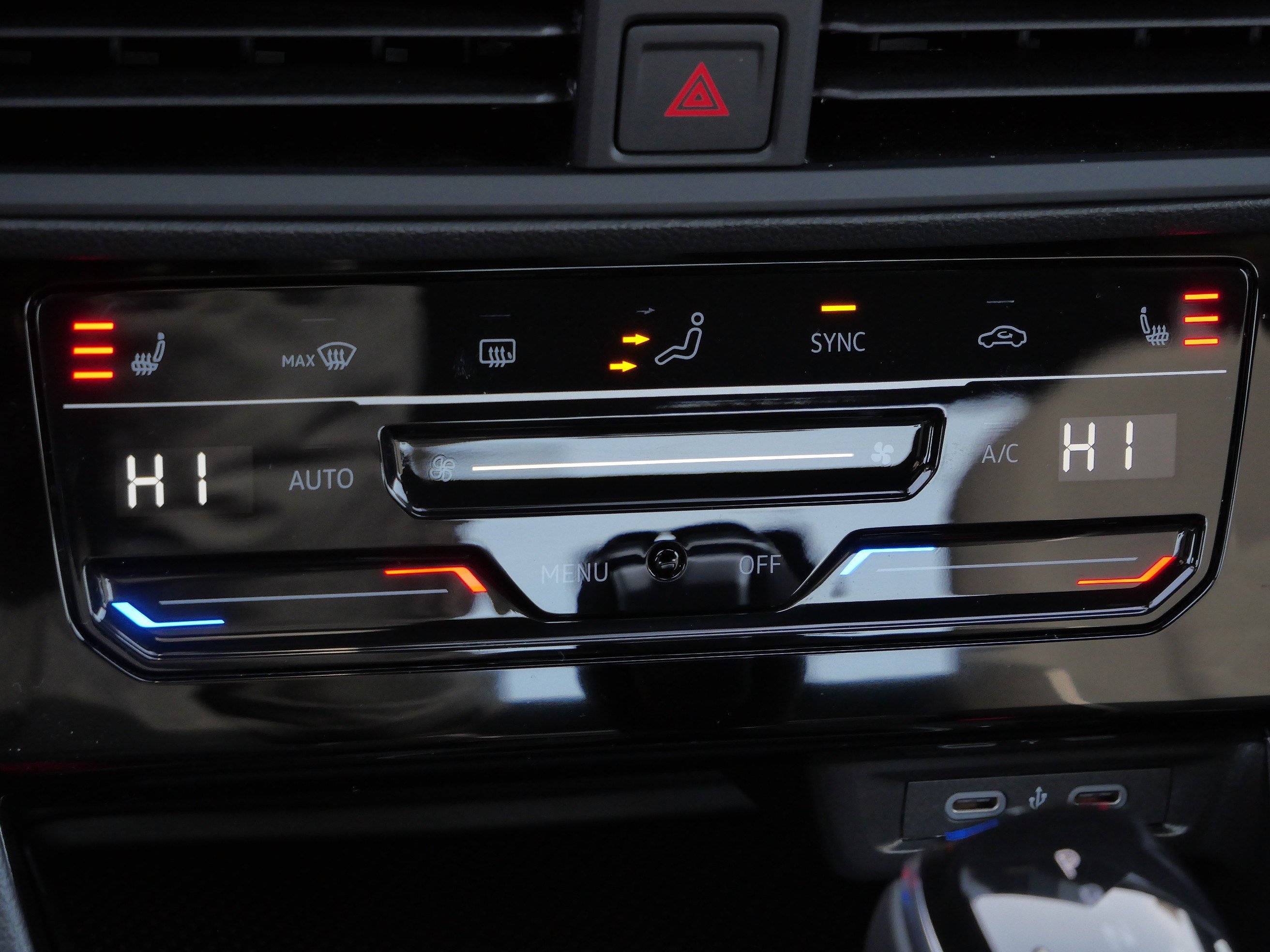 Certified 2025 Volkswagen Jetta Sport image 24