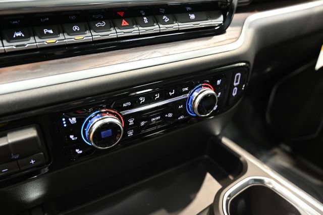New 2026 GMC Sierra 1500 SLT w/ SLT Premium Plus Package AWD/4WD image 20