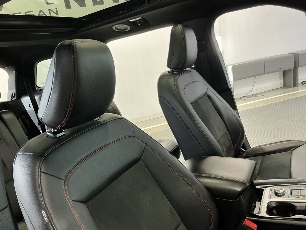 Used 2023 Ford Explorer ST-Line image 32