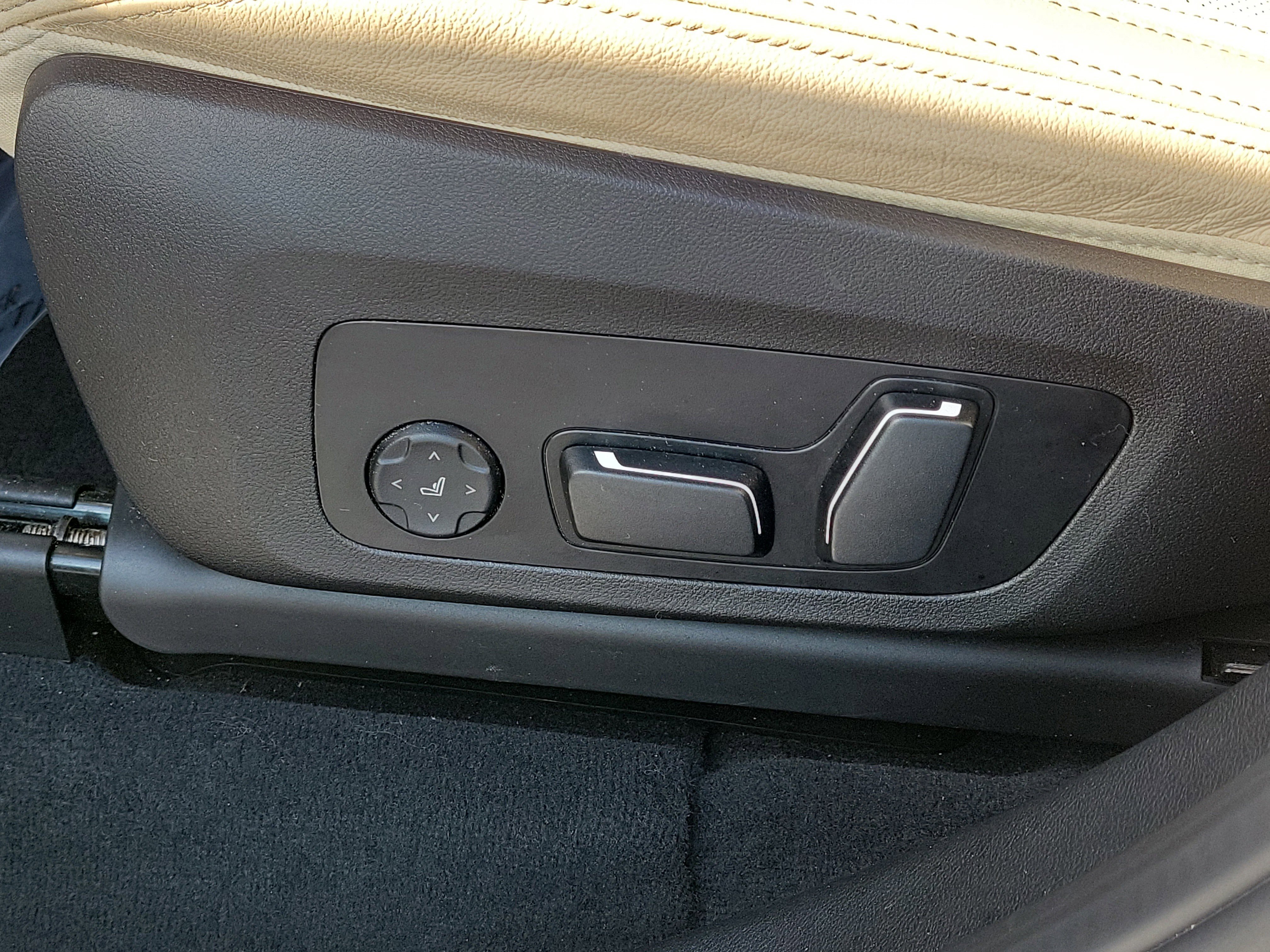 Used 2024 BMW X3 sDrive30i w/ Convenience Package image 21