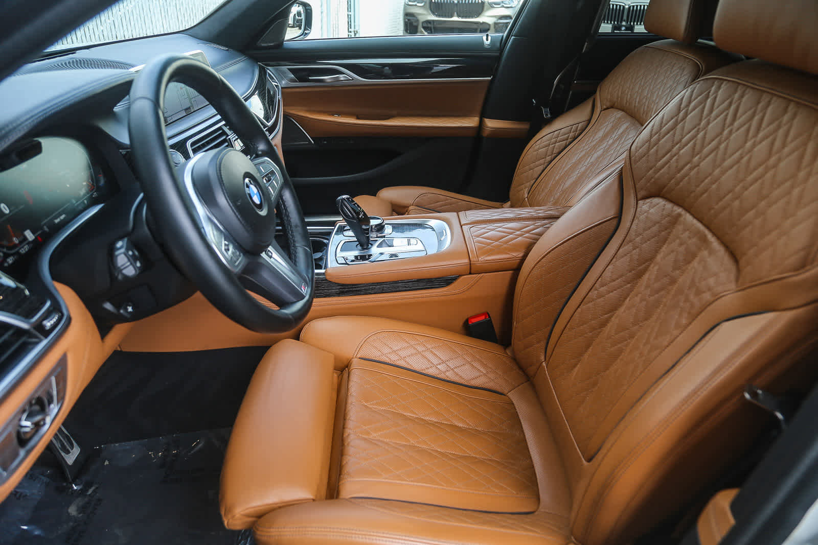 Certified 2022 BMW 750i xDrive w/ Autobahn Package image 14