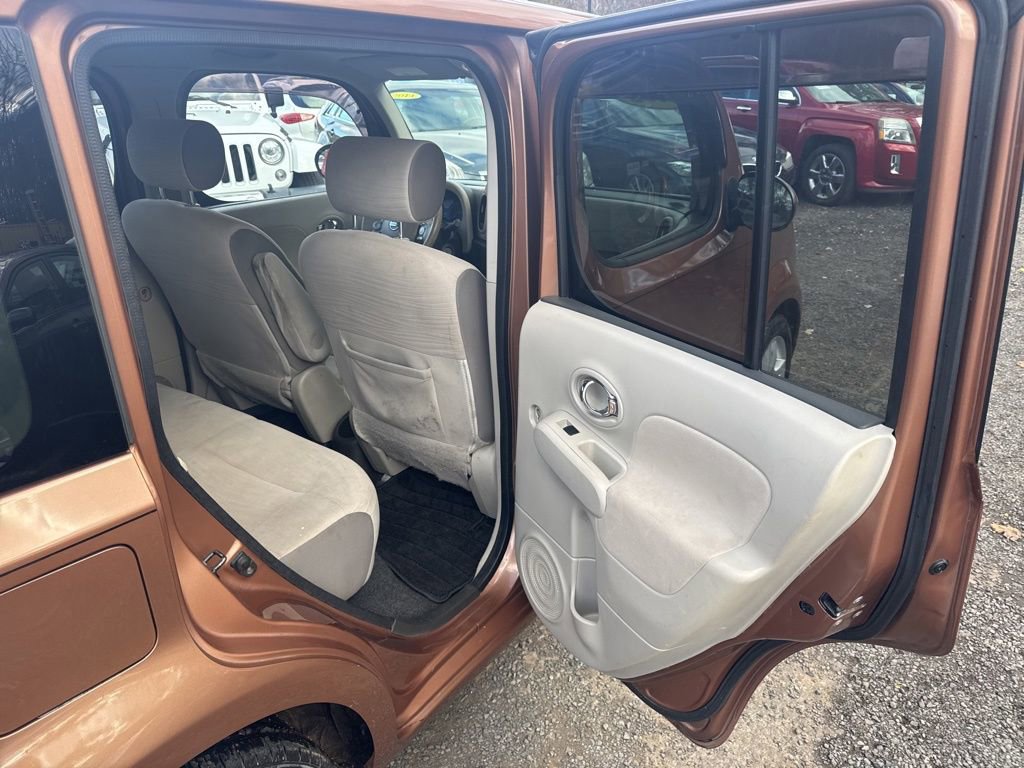 Used 2011 Nissan Cube 1.8 SL w/ Interior Designer Pkg FWD image 38