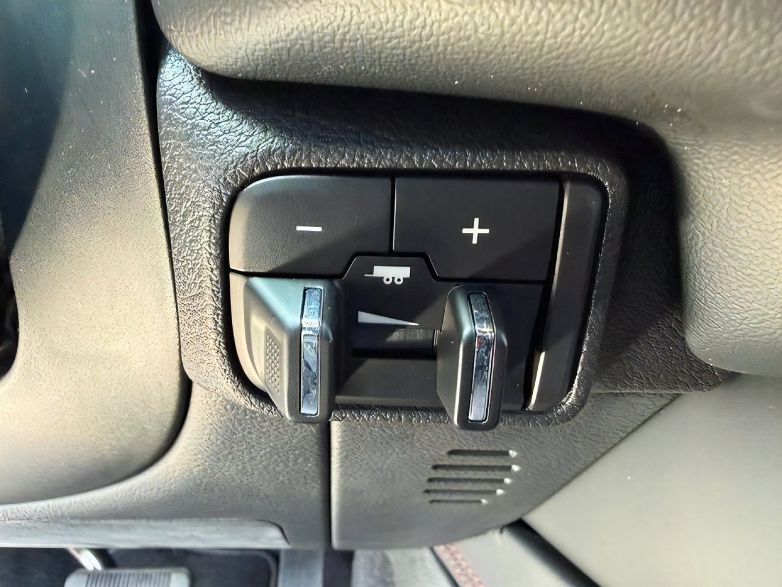Used 2025 Dodge Durango R/T AWD/4WD image 27