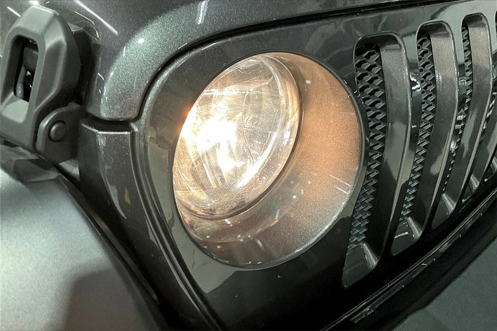 Used 2021 Jeep Wrangler Unlimited Sport image 29