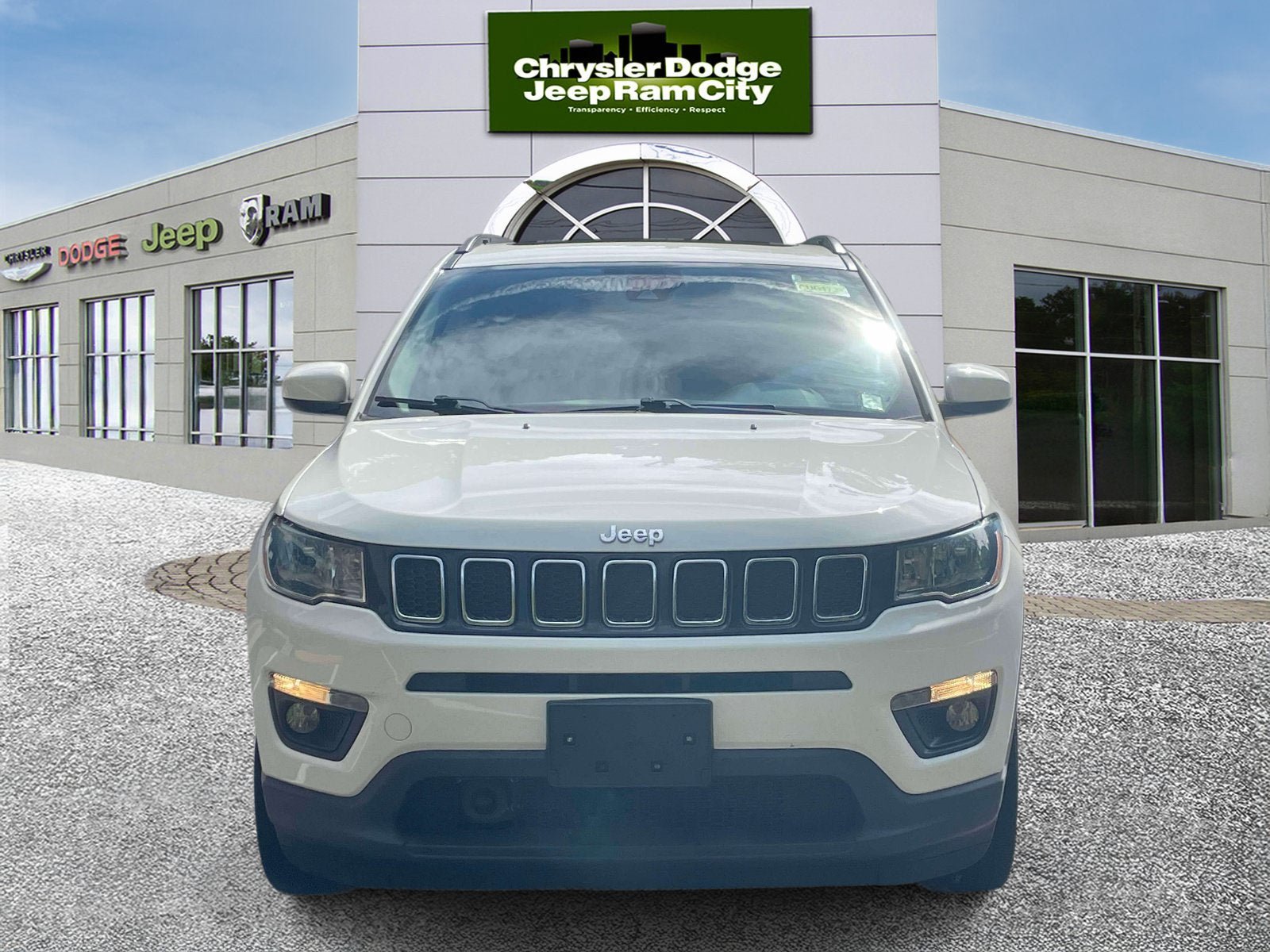 Used 2020 Jeep Compass Latitude AWD/4WD image 2