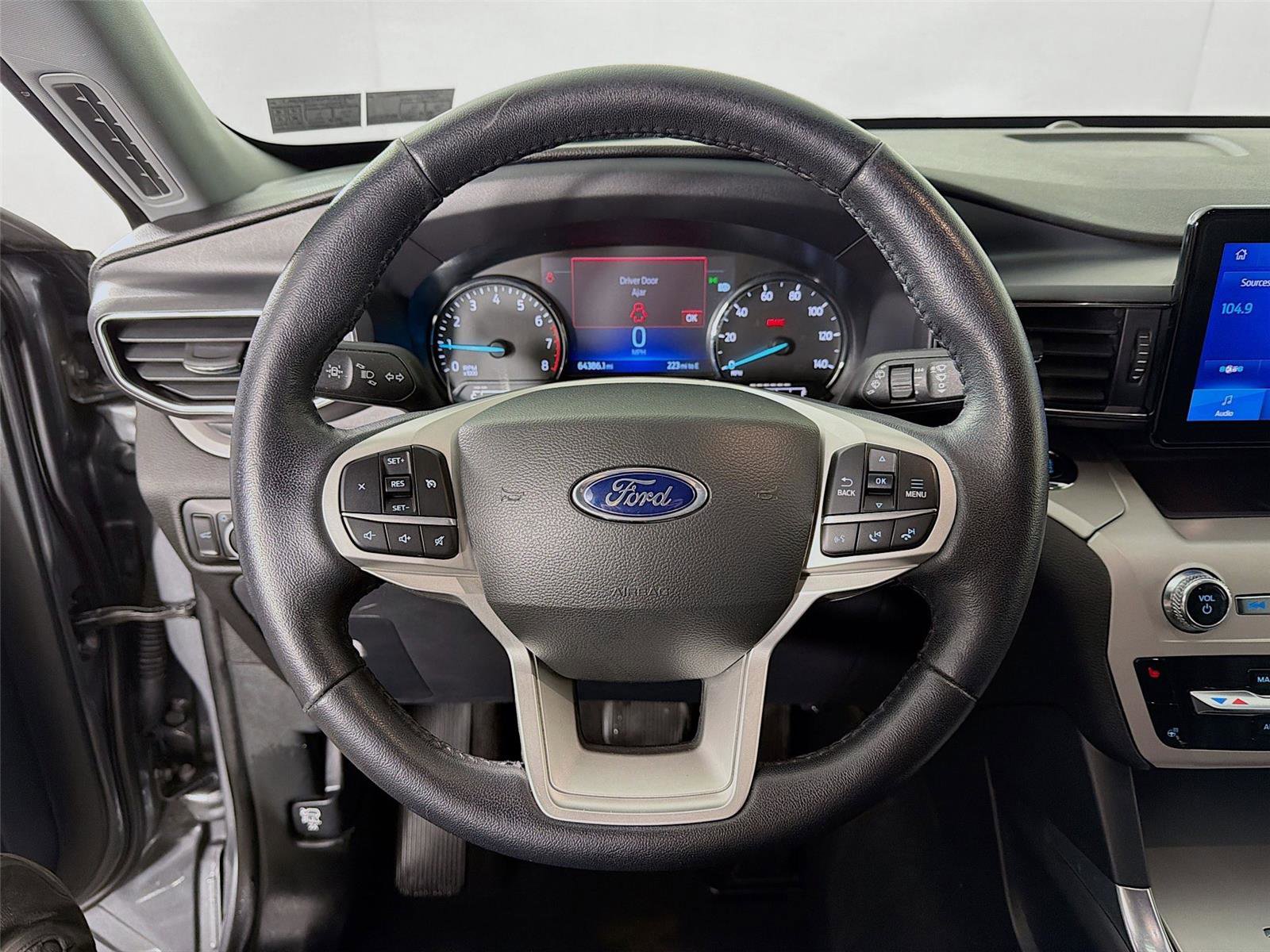 Used 2023 Ford Explorer XLT w/ Equipment Group 202A AWD/4WD image 12