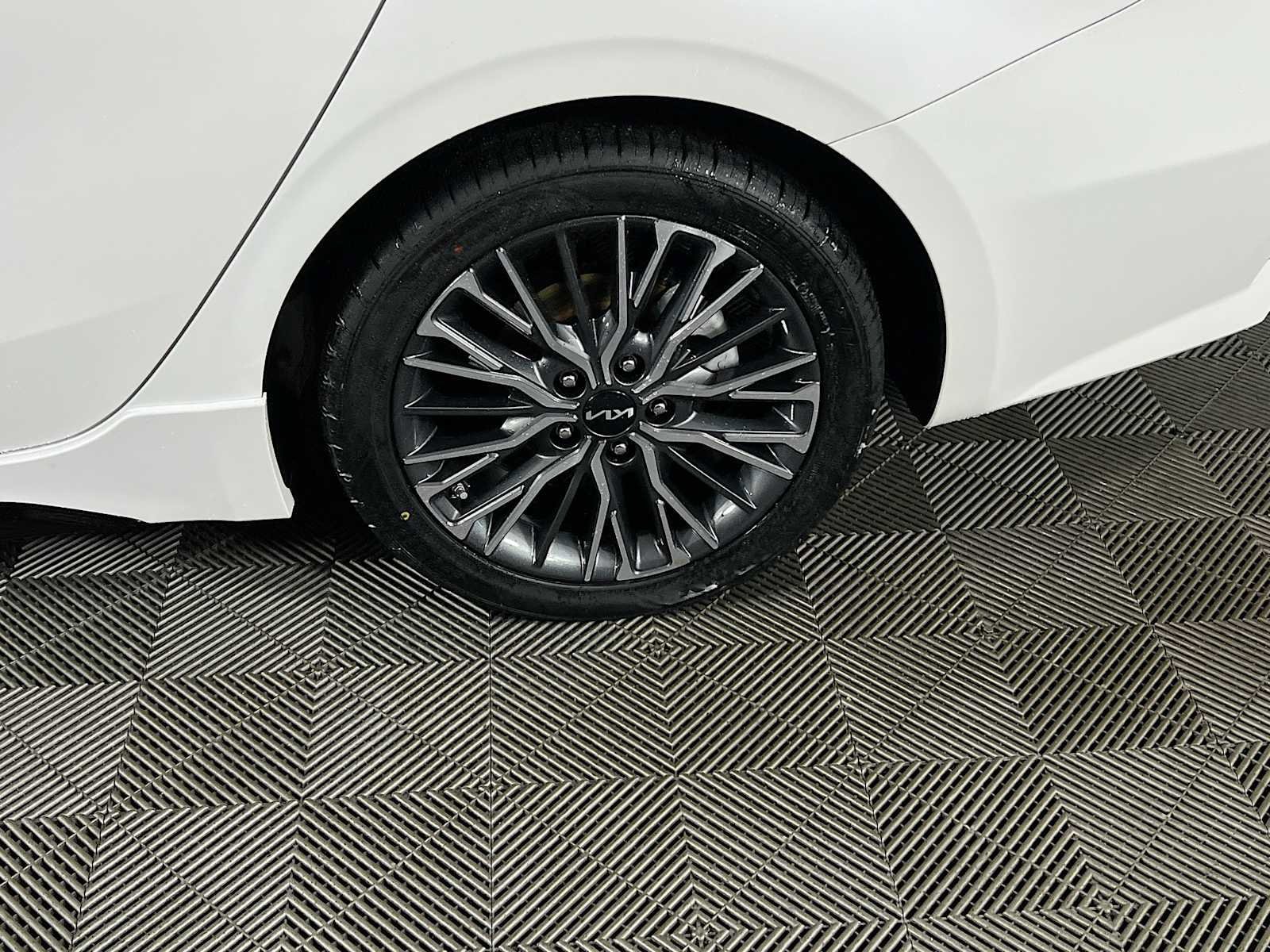 Used 2023 Kia Forte GT-Line FWD image 30