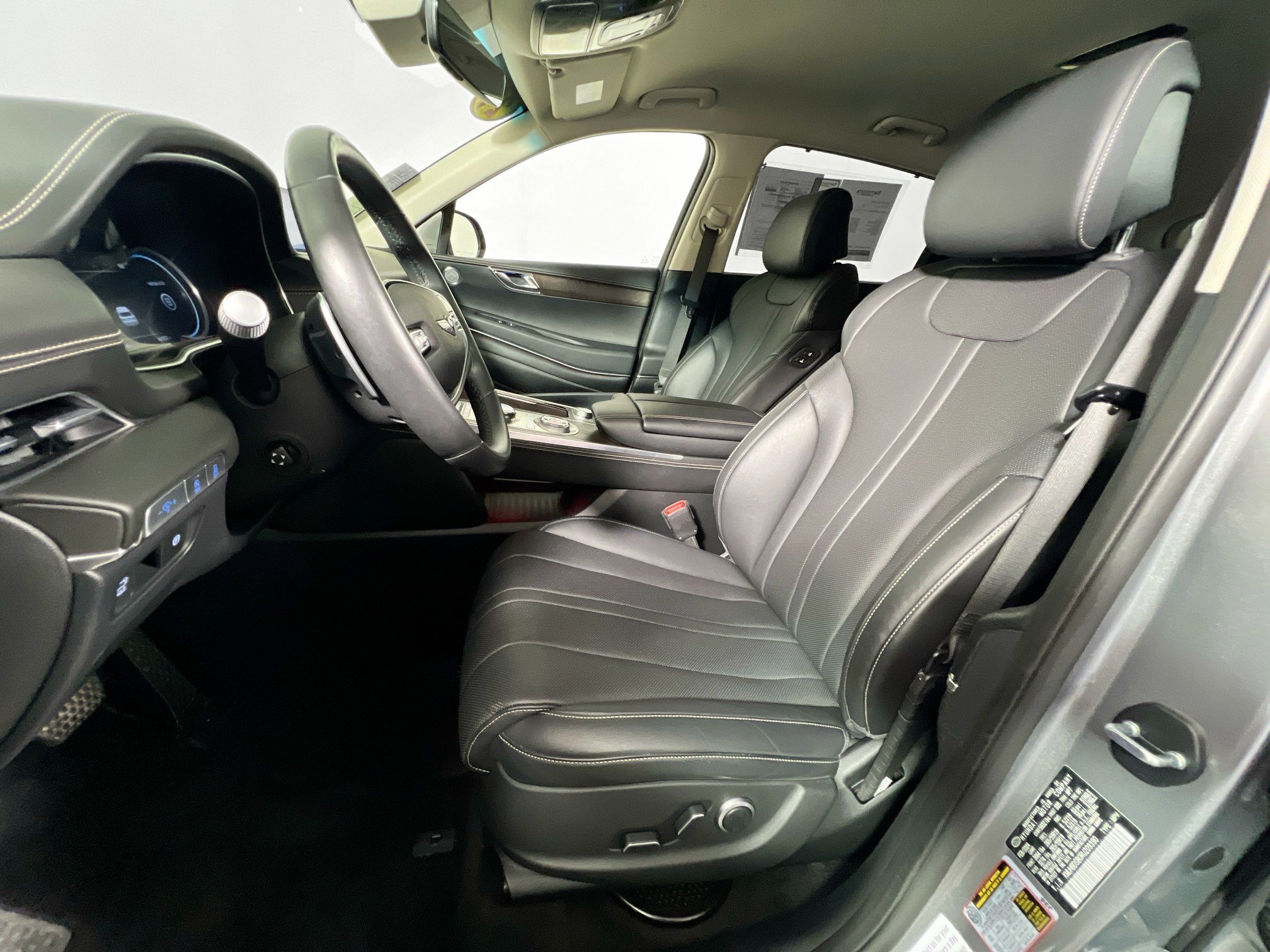 Used 2024 Genesis GV80 2.5T AWD/4WD image 14