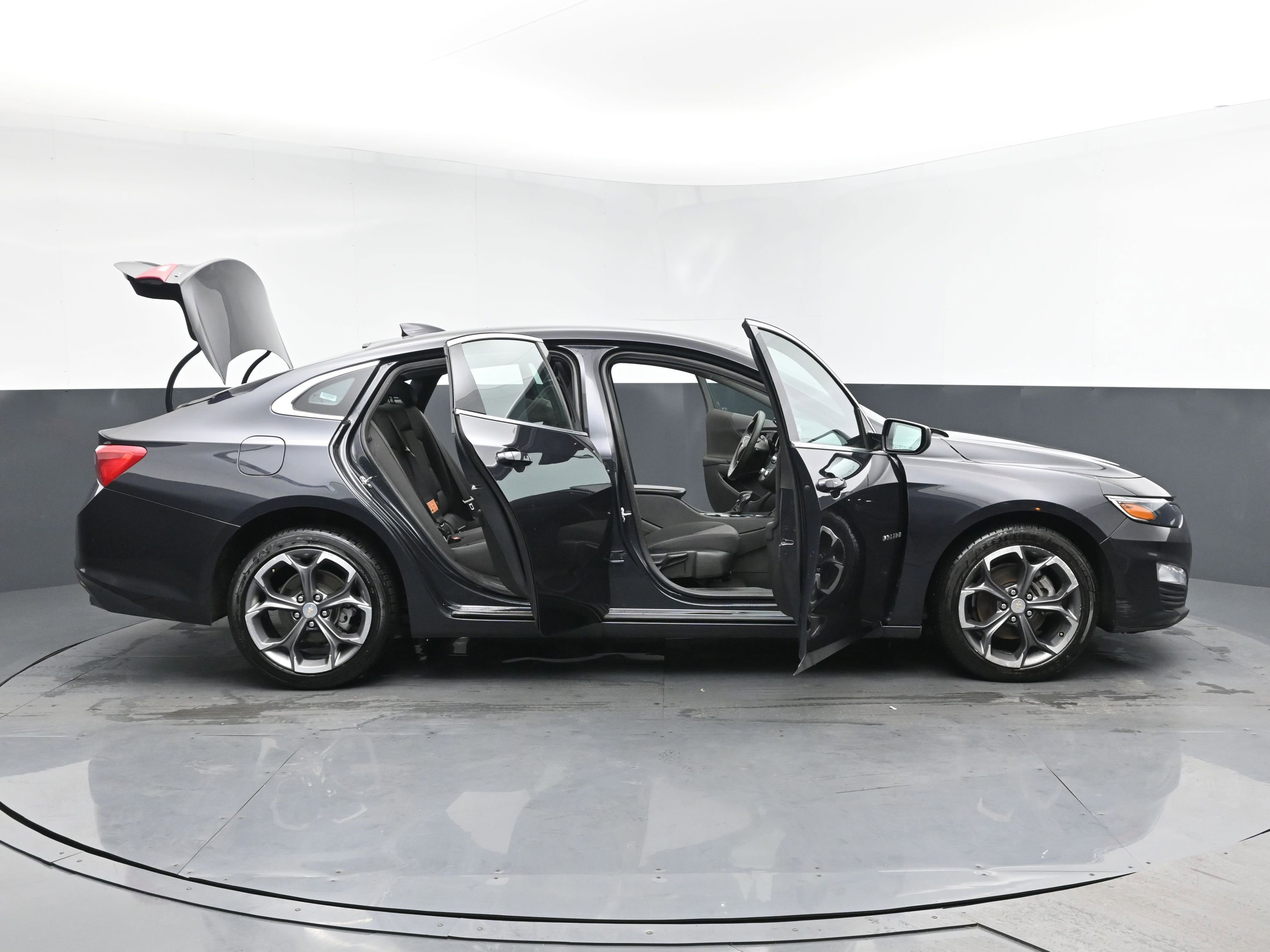 Used 2023 Chevrolet Malibu LT image 28