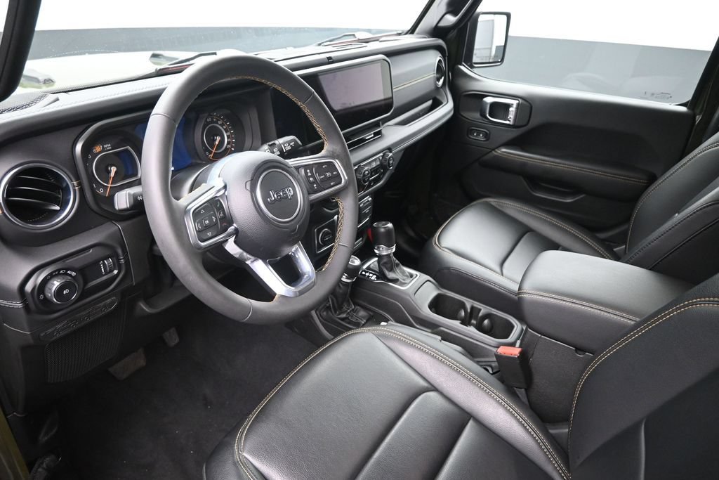 Used 2024 Jeep Wrangler Unlimited Sahara w/ Dual Top Group AWD/4WD image 20