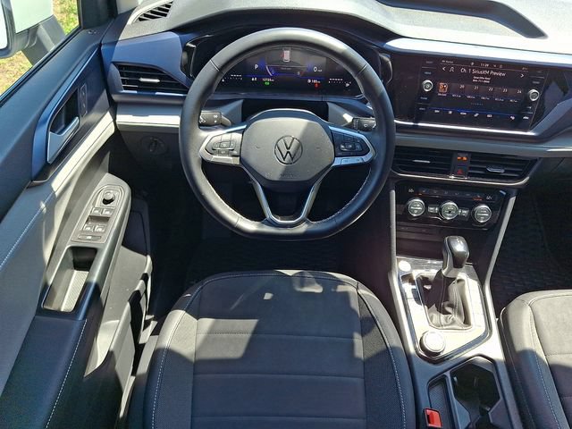 Certified 2024 Volkswagen Taos SE AWD/4WD image 11