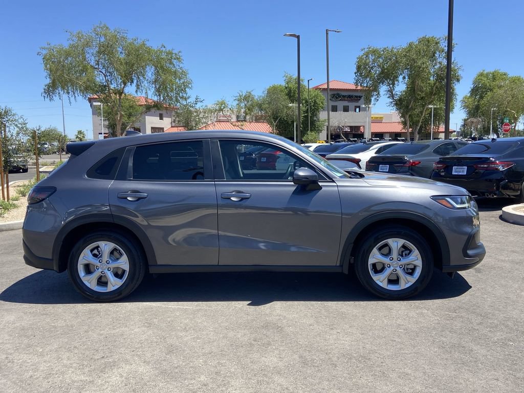 Used 2025 Honda HR-V LX image 2