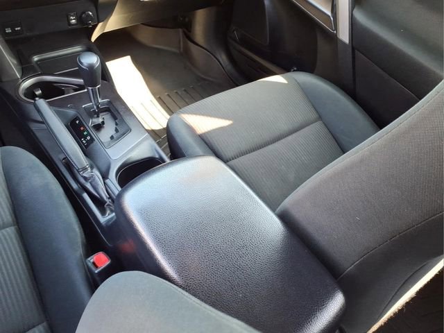 Used 2016 Toyota RAV4 LE AWD/4WD image 18