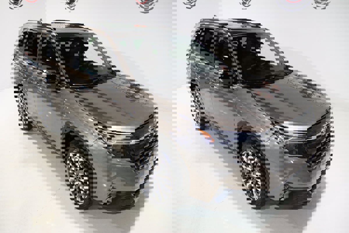 Used 2025 Subaru Forester Touring image 7