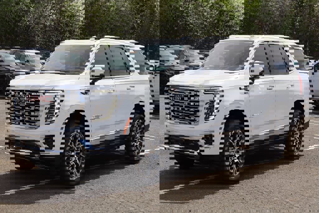 New 2026 GMC Yukon Denali w/ Sun & Power Step Package image 2