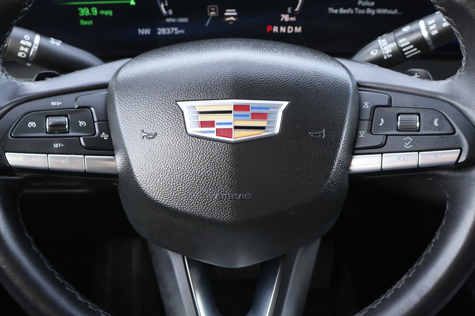 Used 2025 Cadillac XT4 Premium Luxury FWD image 31