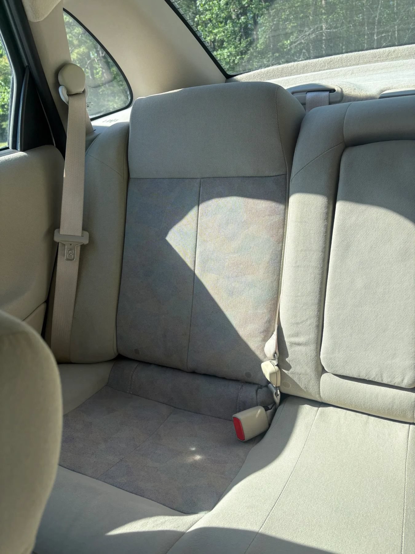 Used 2003 Saturn L-Series L200 w/ Audio Pkg I FWD image 27